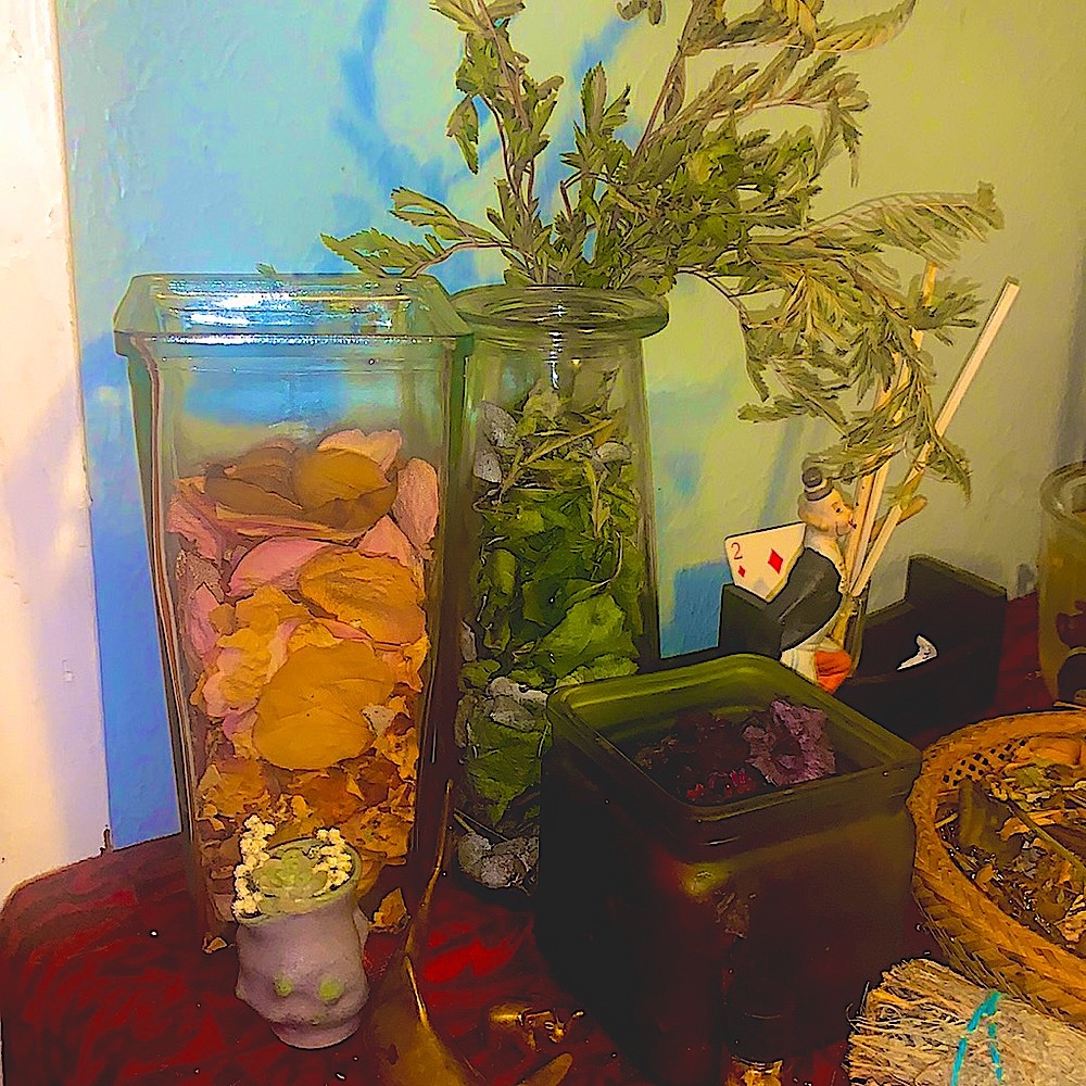 Rose Petal Vase Decor